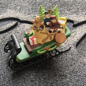 Department 56 Heritage Village Collection Santa Sleigh with Gifts 5611